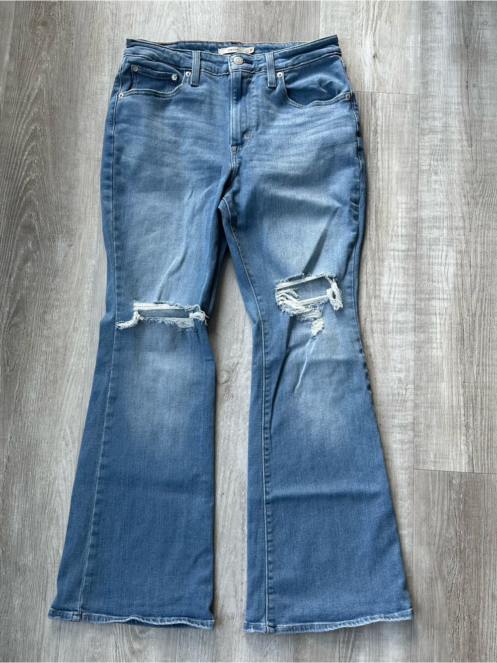 Levi’s 726 Flare Jeans Womens Size 31 (Fits 30x28)